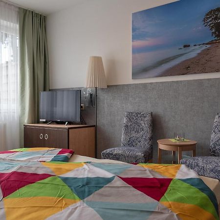 Ferienwohnung Haus Inselperle mit Blick auf den Bodden Alt Reddevitz Exterior foto