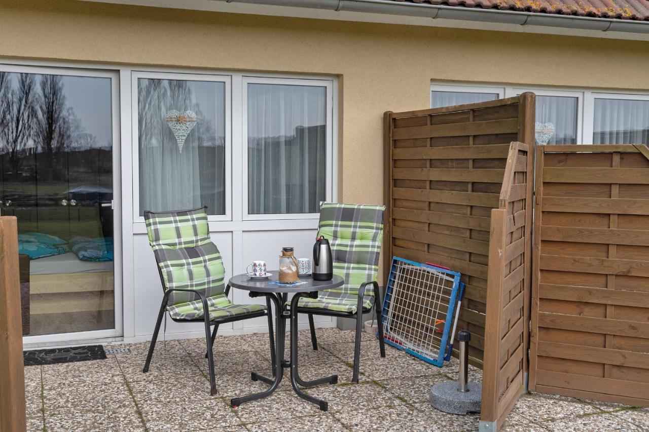 Ferienwohnung Haus Inselperle mit Blick auf den Bodden Alt Reddevitz Exterior foto