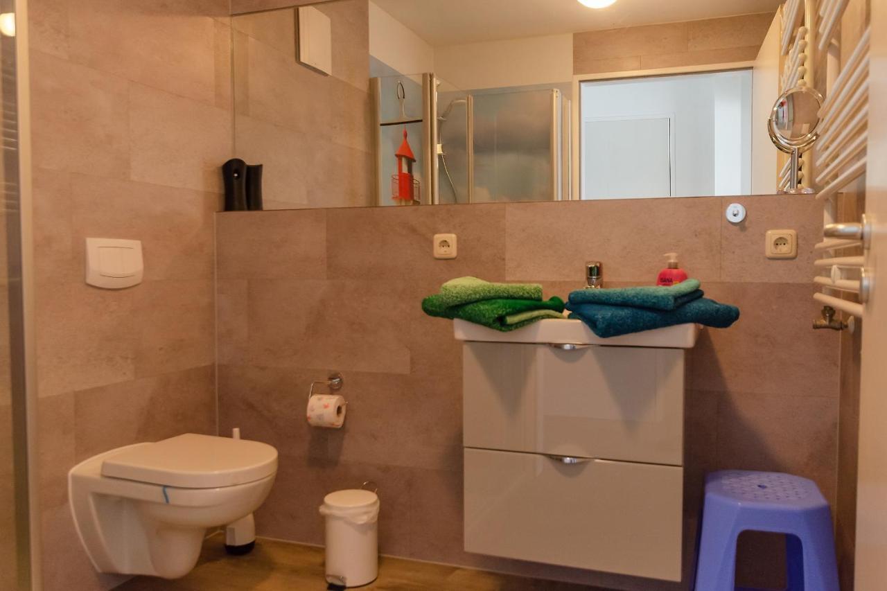 Ferienwohnung Haus Inselperle mit Blick auf den Bodden Alt Reddevitz Exterior foto
