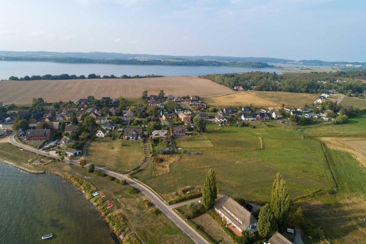 Ferienwohnung Haus Inselperle mit Blick auf den Bodden Alt Reddevitz Exterior foto