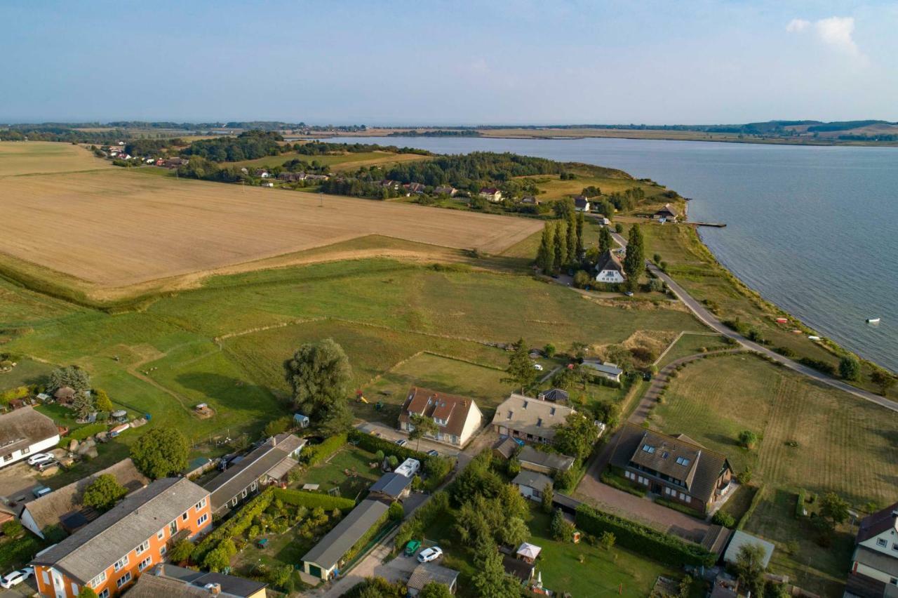 Ferienwohnung Haus Inselperle mit Blick auf den Bodden Alt Reddevitz Exterior foto