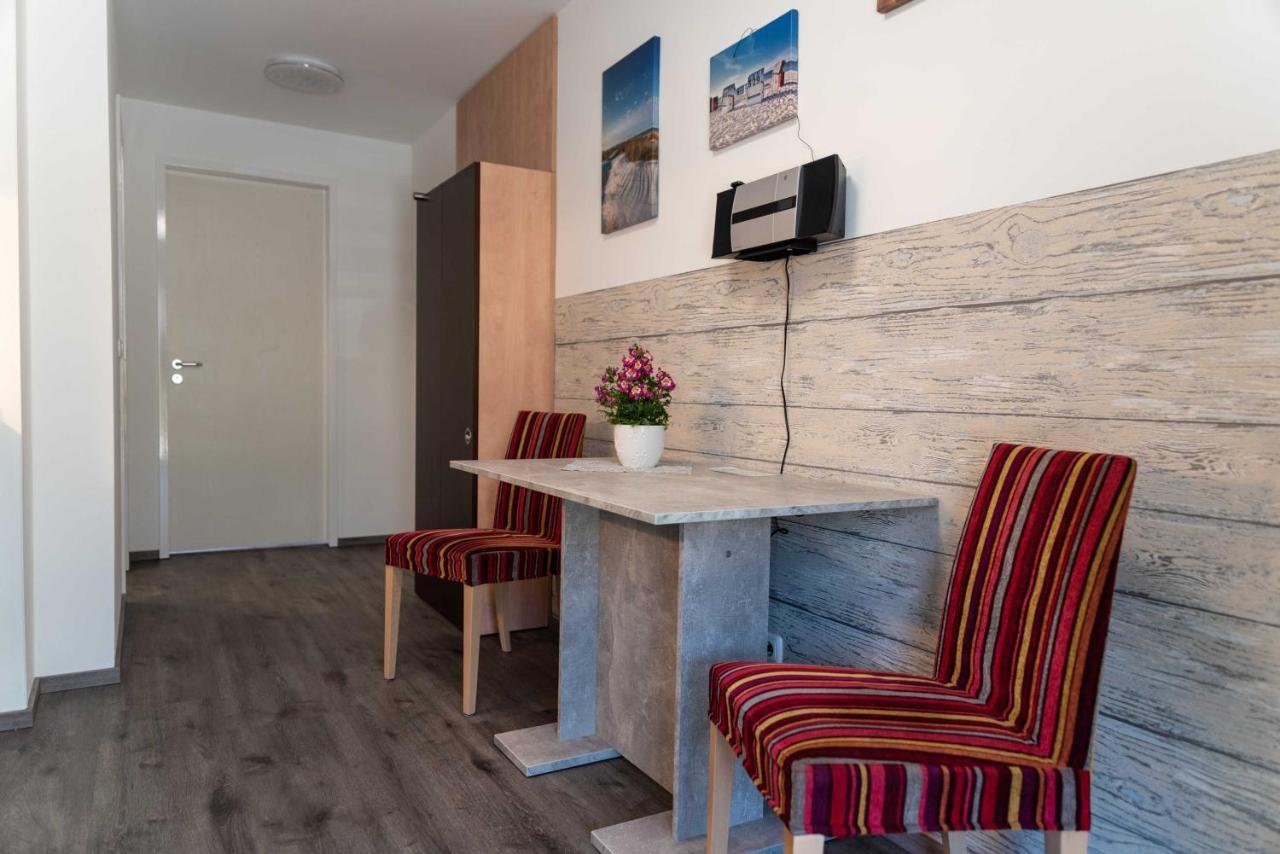 Ferienwohnung Haus Inselperle mit Blick auf den Bodden Alt Reddevitz Zimmer foto